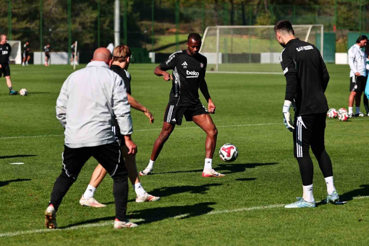 Beşiktaş, Trendyol Süper Lig erteleme maçında Konyaspor ile karşılaşacak. Sergen