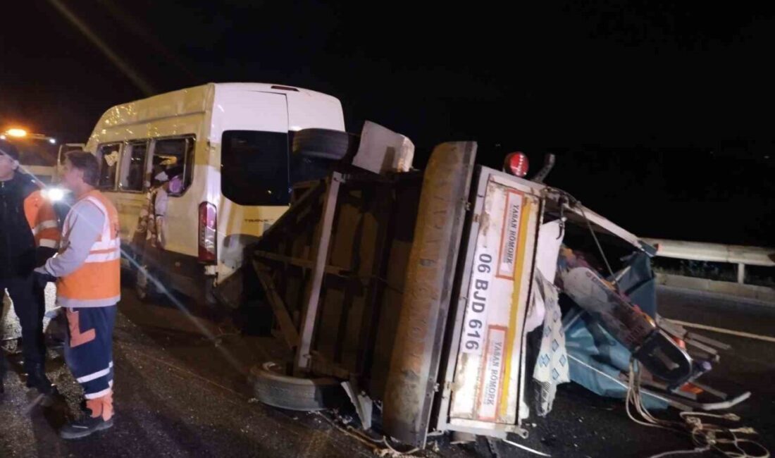 Beykoz'da, 03.00 sularında TEM Otoyolu'nda bir servis minibüsü, sürücüsünün kontrolü