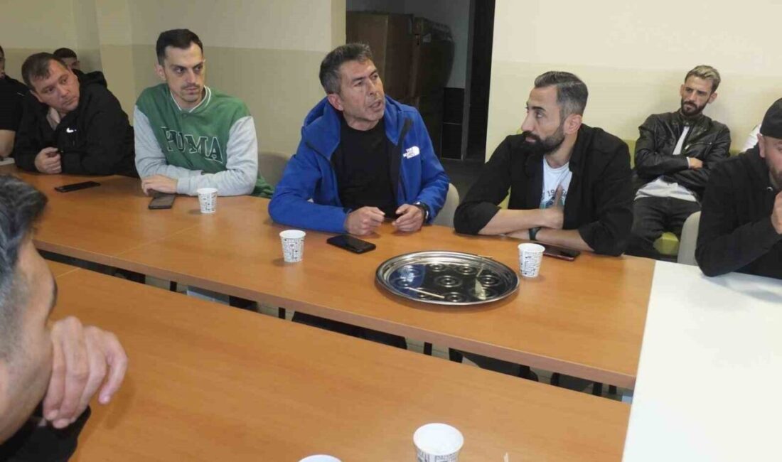 Bilecik 1. Amatör Lig’in kura çekimi İstasyon Kapalı Spor Salonu’nda