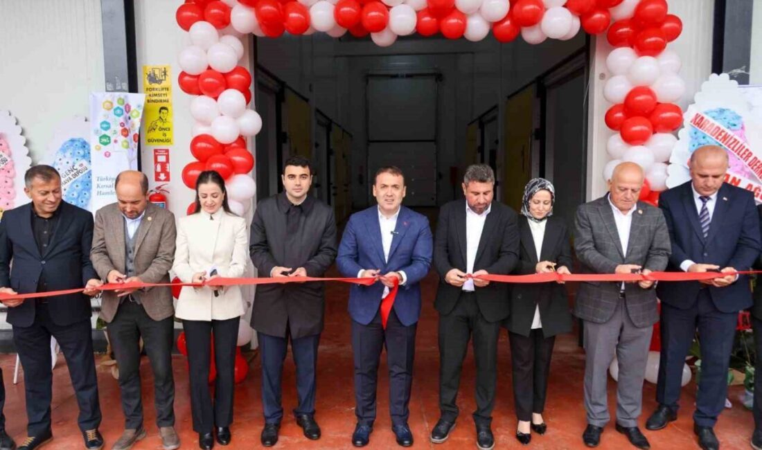 Bilecik'teki Çerkeşli Köyü'nde yeni bir soğuk hava deposu faaliyete geçti.