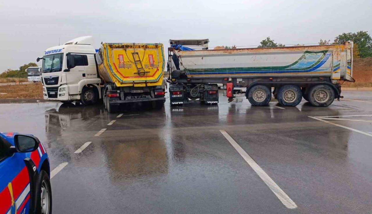 Bilecik'te iki tırın çarpışması sonucu meydana gelen kazada Abdulsamet H.