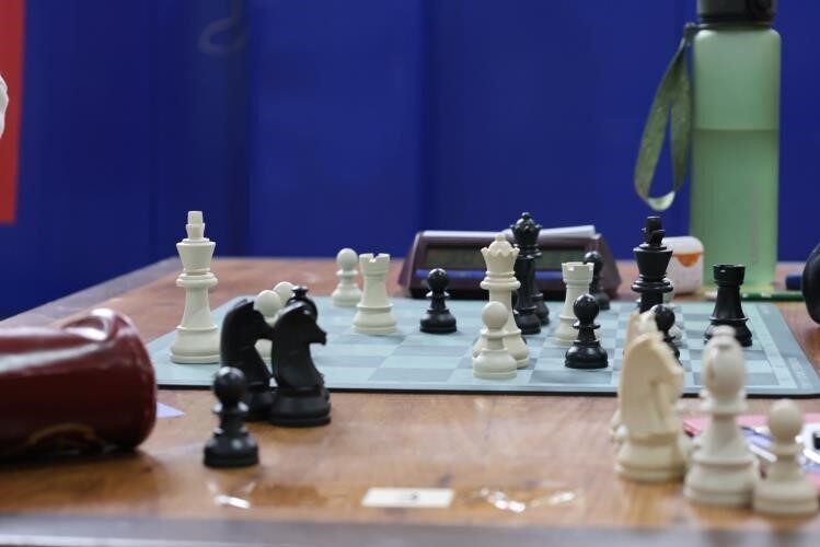 Bilecik'te Amatör Spor Haftası etkinlikleri kapsamında düzenlenen satranç turnuvasında farklı