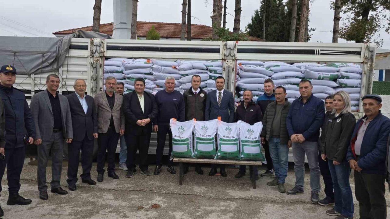 Bilecik’in Söğüt ilçesi Zemzemiye Köyü'nde, 24 bin 575 kilogram yem