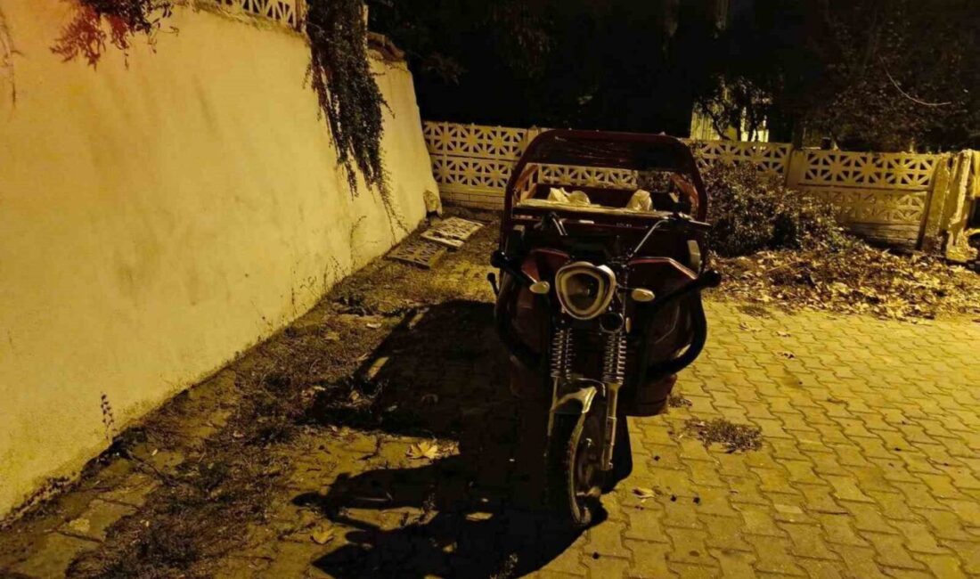 Bilecik’te Üç Tekerlekli Motosikletin Devrilmesi Sonucu İki Kişi Yaralandı Bilecik'in Osmaneli ilçesinde üç tekerlekli motosiklet devrildi, Minire G. ve