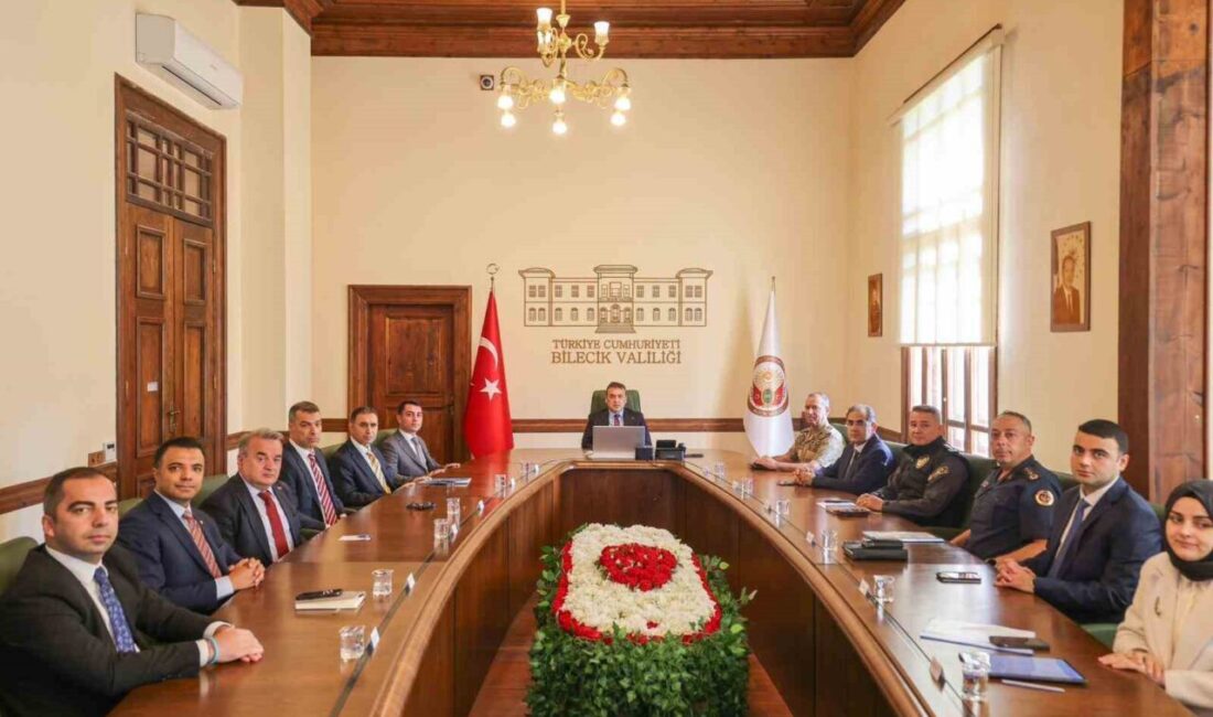 Bilecik'te Vali Faik Oktay Sözer başkanlığında düzenlenen "İl Asayiş ve