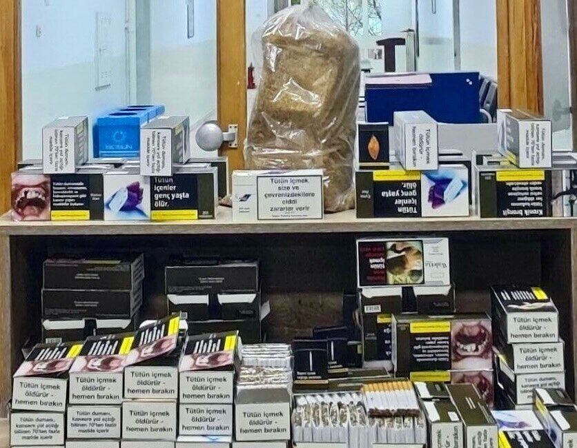 Bilecik'in İnhisar ilçesinde yapılan operasyonda, kaçak tütün ürünleri kapsamında çok