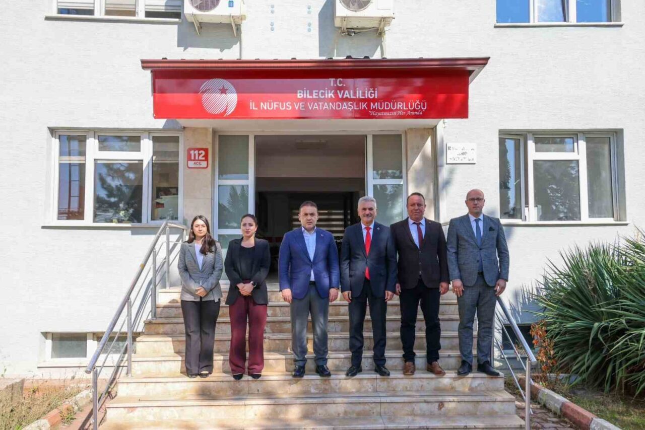 Bilecik Valisi Faik Oktay Sözer, İl Nüfus ve Vatandaşlık Müdürlüğü'nü