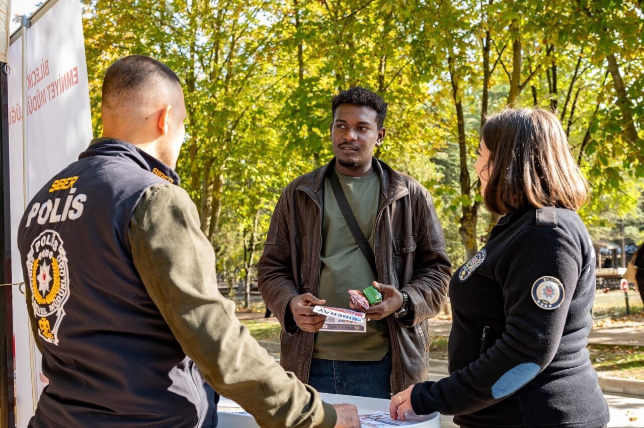 Bilecik İl Emniyet Müdürlüğü, Şeyh Edebali Üniversitesi'nde dolandırıcılık ve güvenlik