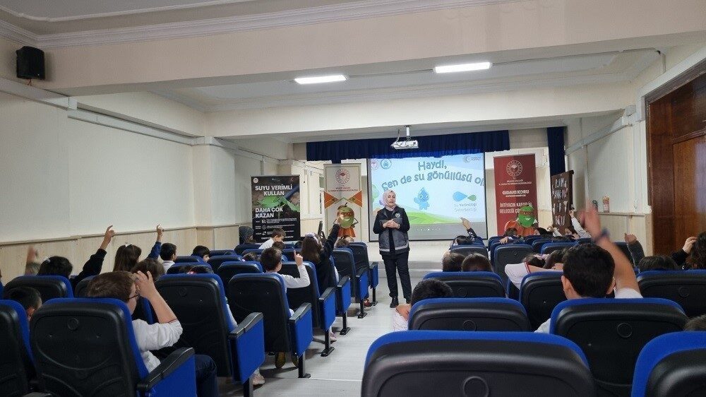 Bilecik Merkez Atatürk İlkokulu'nda, İl Tarım ve Orman Müdürlüğü tarafından