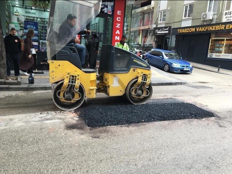 Bilecik Belediyesi, Fen İşleri Müdürlüğü aracılığıyla şehir genelinde çeşitli mahallelerde