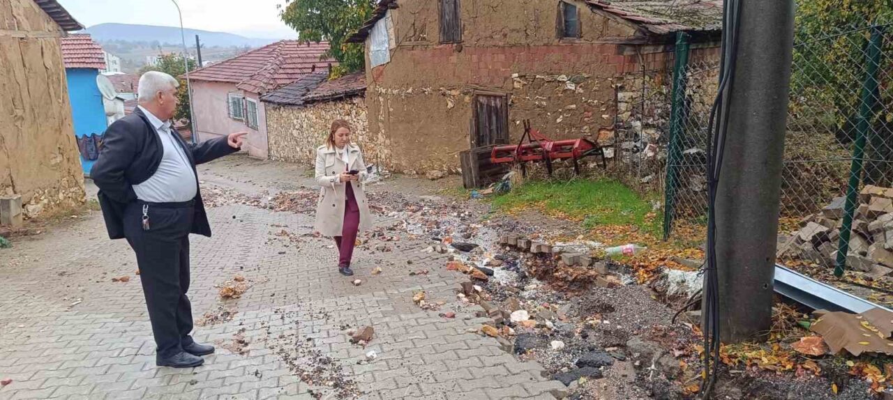 Bilecik'in Pazaryeri ilçesinde etkili yağmur sonrası Beşikli ve Doğanlar Mahalleleri'nde