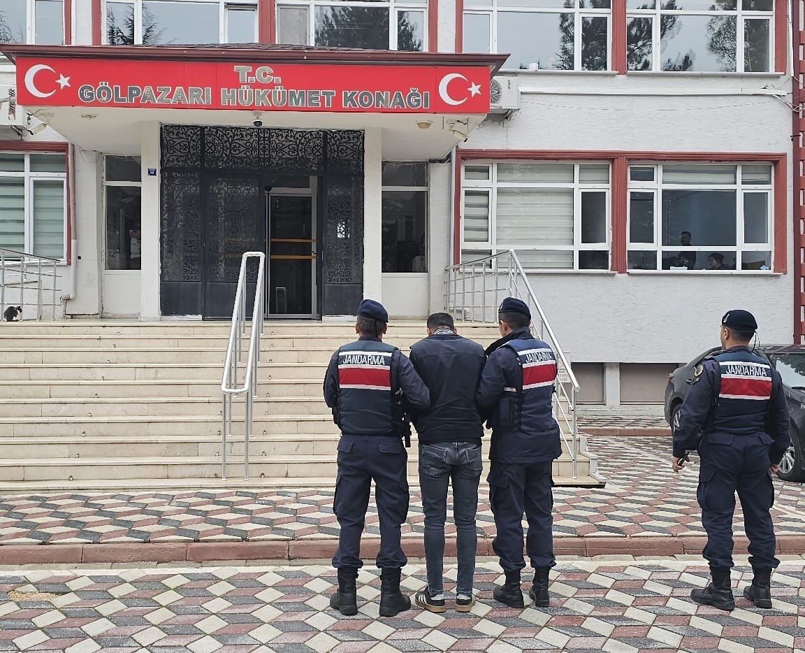 Bilecik'in Gölpazarı ilçesinde jandarma tarafından düzenlenen uyuşturucu operasyonunda, çeşitli uyuşturucu