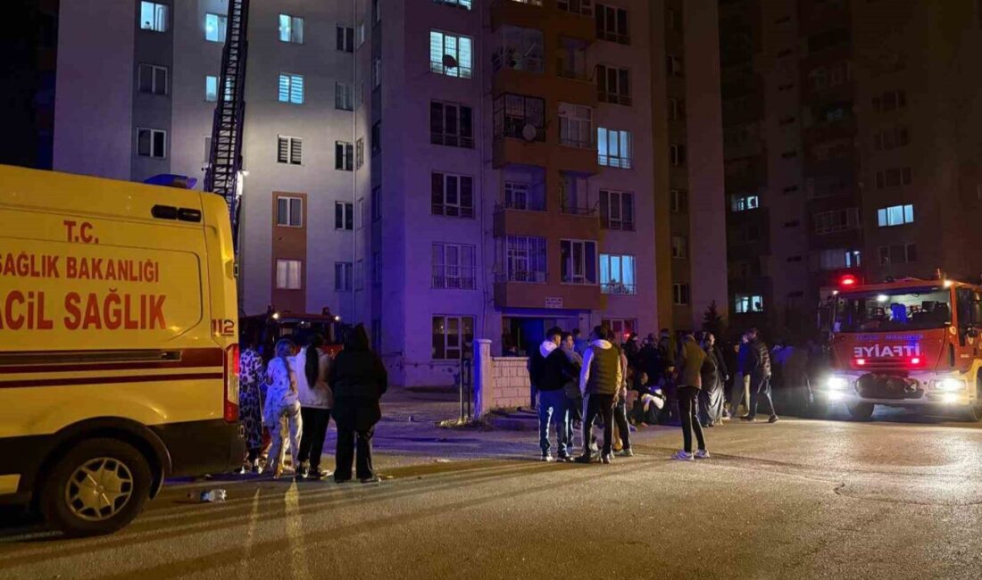Kayseri’de 8 Katlı Binada Meydana Gelen Yangın, Sakinlerde Panik Yarattı Kayseri'nin Melikgazi ilçesinde bir apartmanın 4. katında çıkan yangın, sakinlerde