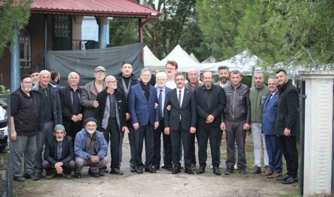 Erenler Belediye Başkanı Şenol Dinç, Hafız Hasan Hoca’nın anma programında