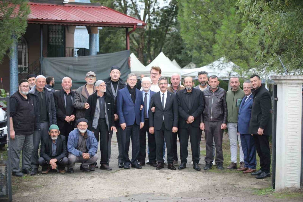 Erenler Belediye Başkanı Şenol Dinç, Hafız Hasan Hoca’nın anma programında