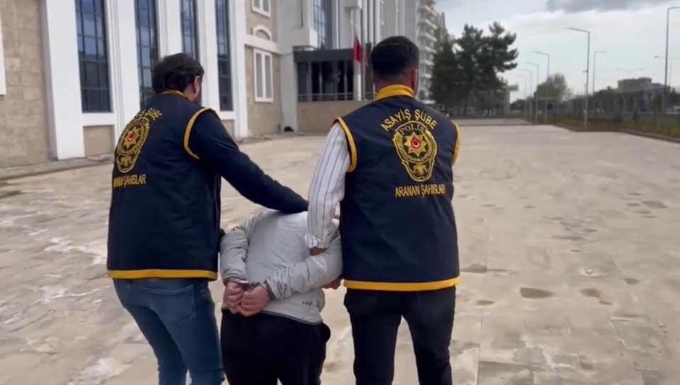 Adıyaman'da yapılan operasyonla birçok suçtan aranan 255 şüpheli yakalandı. Emniyet