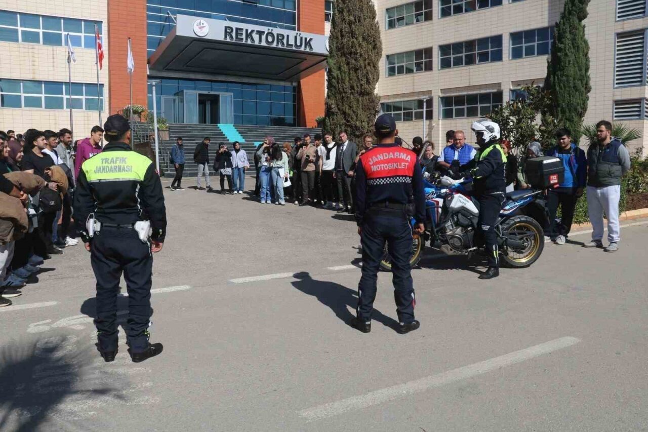 Kilis’te, motosiklet güvenliği bilincini artırmak amacıyla "Bir Kural Bir Ömür"