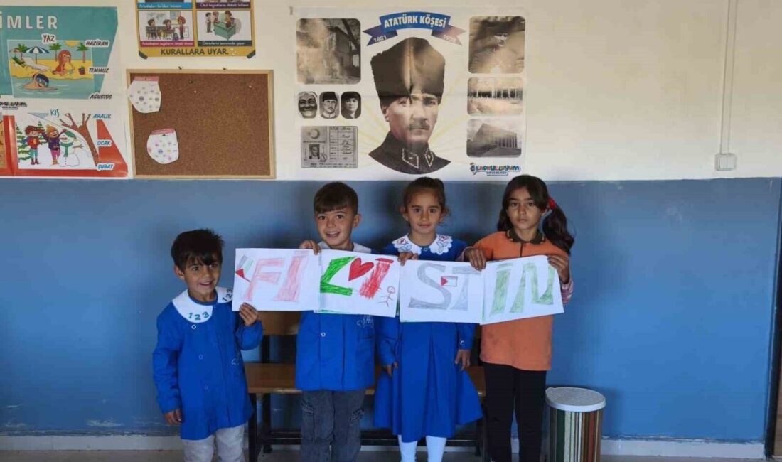 Kars'ın Bulanık Köyü, Milli Eğitim Bakanlığı'nın organize ettiği Filistin'e destek