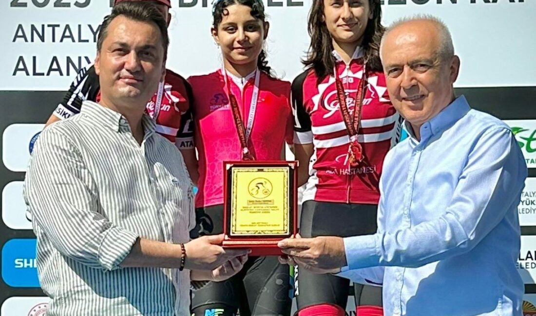 Buse Ertekin, 2025 Sezonunda Tüm Yarışlarını Kazanarak Tarihe Geçti Denizlili bisikletçi Buse Ertekin, 2025 sezonunda katıldığı tüm yarışları kazanarak