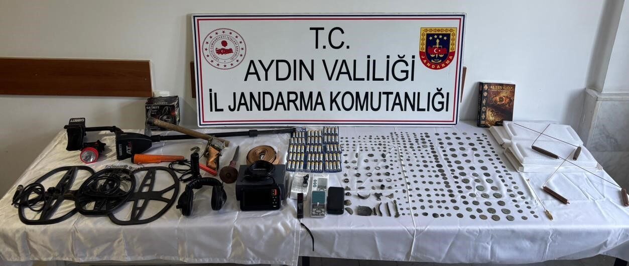 Aydın'ın Bozdoğan ilçesinde düzenlenen operasyonda çok sayıda Roma ve Bizans