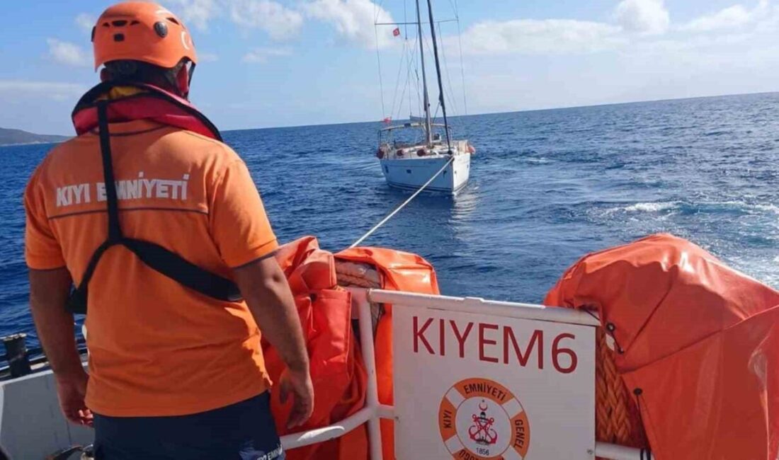 Bodrum Açıklarında Makine Arızası Geçiren Yelkenli Tekne, Kıyı Emniyet Ekipleri Tarafından Kurtarıldı Bodrum açıklarında makine arızası nedeniyle sürüklenen 14 metre uzunluğundaki yelkenli