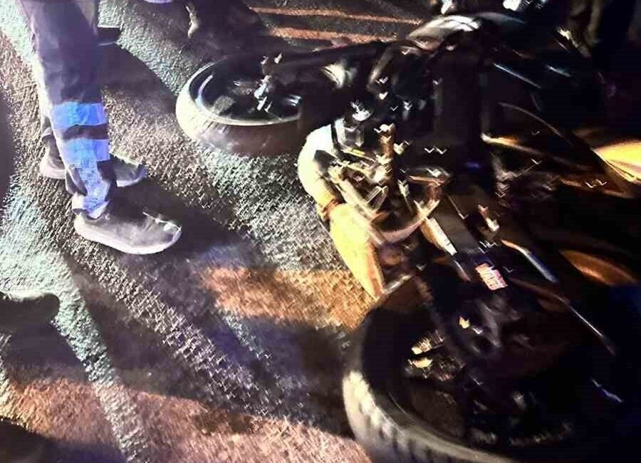 Bodrum’da Trafik Kazasında İki Kişi Yaralandı, Motosiklet Sürücüsünün Ehliyeti Yokmuş! Muğla'nın Bodrum ilçesinde bir trafik kazası sonucunda H.T. ve P.U.