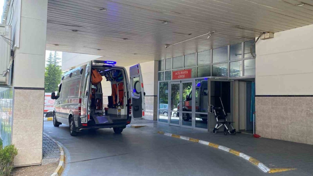 Bolu'da Z.A. adlı kadın, boğaz ağrısı ve mide bulantısıyla hastaneye