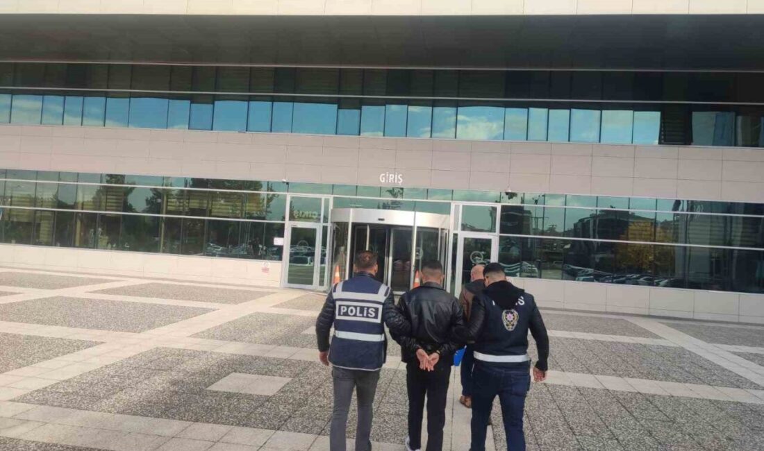 Bolu’da Dedesiyle Yaşayan Genç, Eşyaları Çalıp Satmaktan Tutuklandı Bolu'da 23 yaşındaki K.O., dedesi M.P.'nin evindeki eşyaları çaldıktan sonra