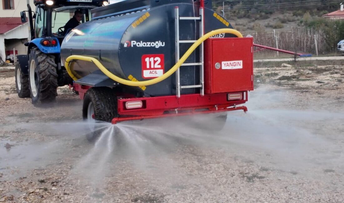 Mudurnu’da Kırsal Yangınlara Erken Müdahale İçin Köylülere Su Tankeri Kredisi Verildi Bolu'nun Mudurnu ilçesinde, kırsal alandaki yangınlara müdahale için 18 köylüye