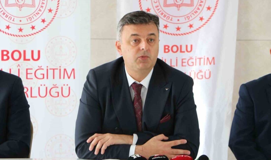 Bolu’da öğretmenlerin kıyafet standartlarına uyması için yeni düzenlemeler getiriliyor Bolu İl Milli Eğitim Müdürlüğü, öğretmenlerin uygun giyim standartlarına uymaları