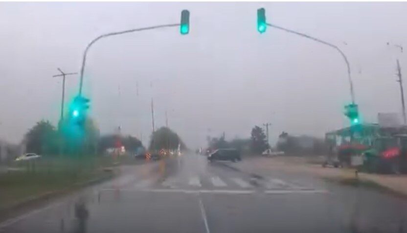 Bolu'da yağışlı havanın etkisiyle kayganlaşan D-100 kara yolunda, İl Jandarma