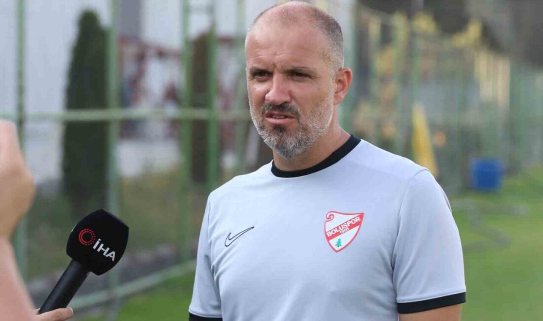Boluspor, sezon başında göreve getirdiği Teknik Direktör Mustafa Er ile