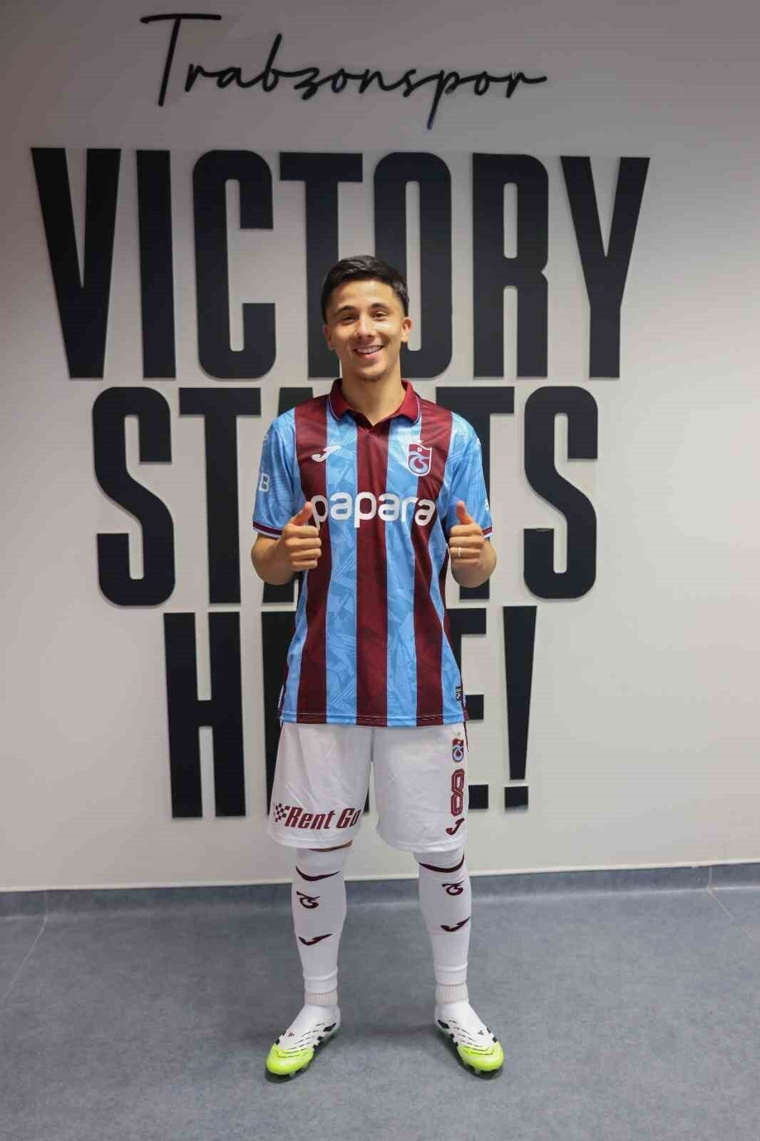 Trabzonspor'un orta saha oyuncusu Benjamin Bouchouari, futbol oynamanın en güzel