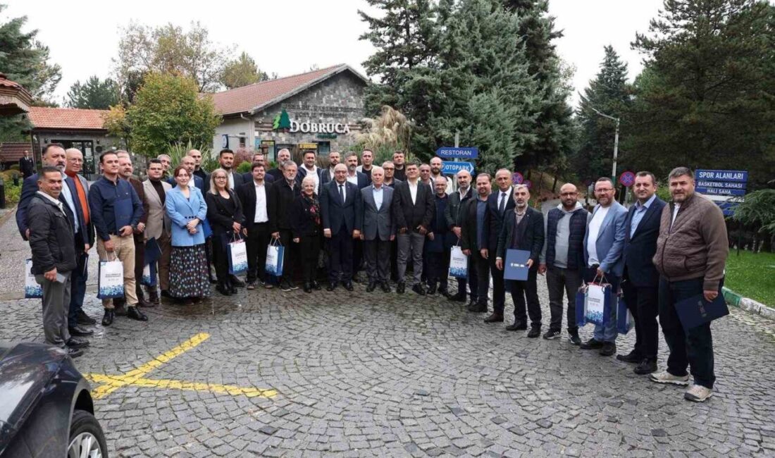 Büyükşehir Belediye Başkanı Bozbey, Vergisini Başka Şehirlerde Ödeyen Firmalara Bursa’ya Taşınmaları İçin Çalışmalara Destek Verdiklerini Açıkladı Büyükşehir Belediye Başkanı Mustafa Bozbey, Dobruca Sosyal Tesisleri'nde Bursa Gümrük