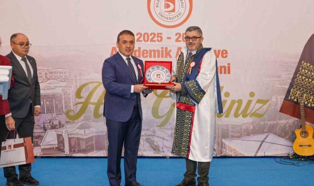 Bilecik Şeyh Edebali Üniversitesi, 2025-2026 akademik yılı açılışını ve cübbe