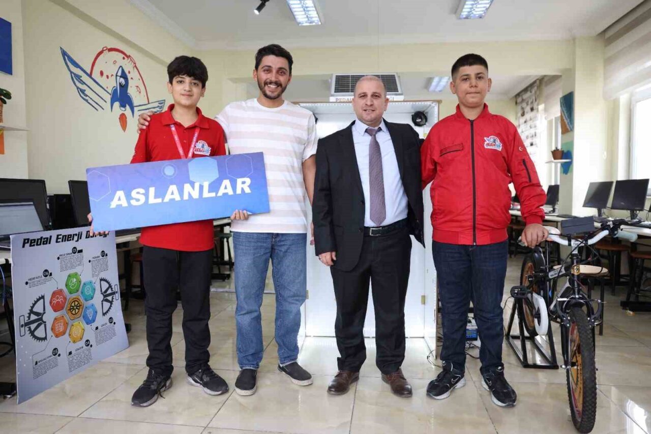Gaziantep’teki Samiye Teymur Emine Ulusoy Ortaokulu, Öğretmen Ömer Güneş liderliğinde