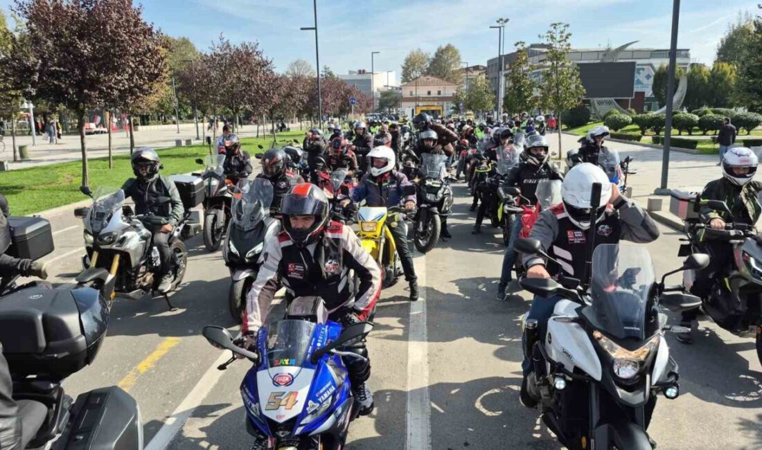 Düzce’de 29 Ekim Cumhuriyet Bayramı Etkinliği Motosiklet Kulüpleriyle Coşkulu Bir Şekilde Kutlandı Düzce’de 29 Ekim Cumhuriyet Bayramı etkinlikleri çerçevesinde motosiklet sürücüleri için