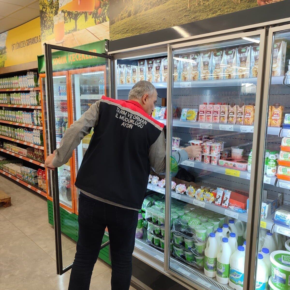 Aydın'ın Buharkent ilçesinde, İlçe Tarım ve Orman Müdürlüğü, vatandaşların sağlıklı