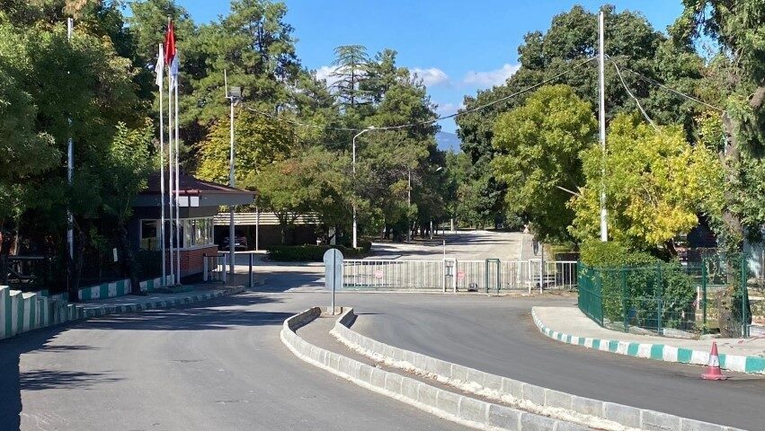 Burdur Şeker Fabrikası'nda 4 işçi, kireç taşından çıkan karbonmonoksit gazından