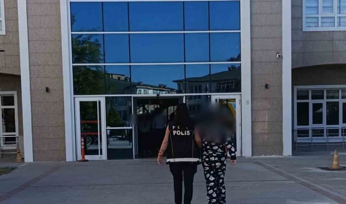 Burdur'da narkotik ekipleri, uyuşturucu madde ticareti yapan Ö.Ö.'yü yakaladı. Üzerinde