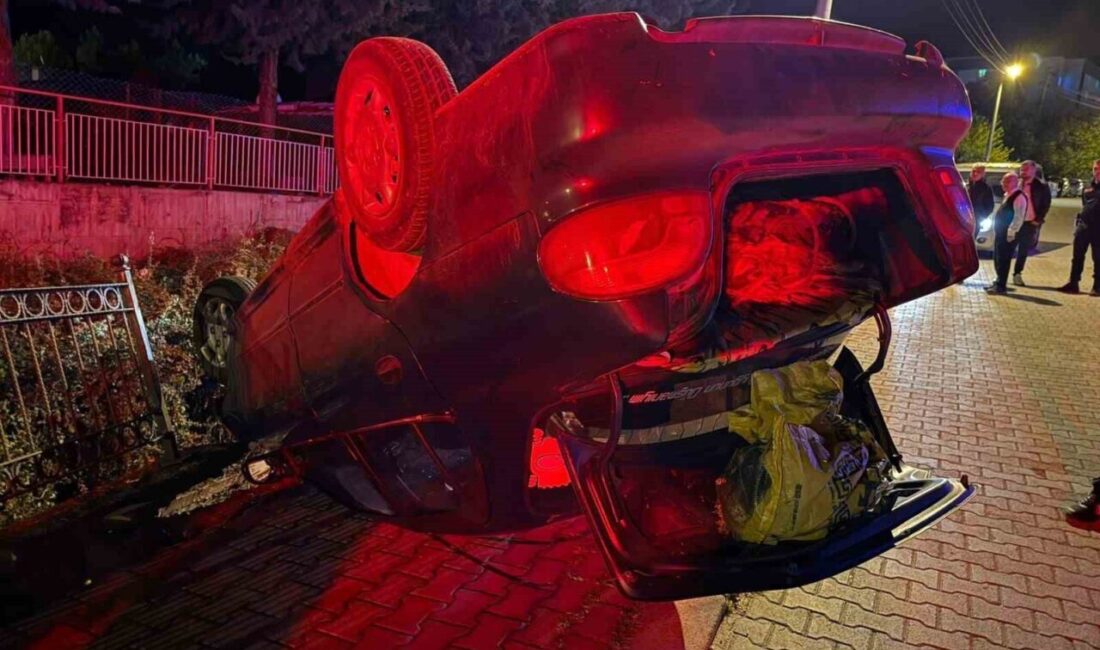 Burdur’da Takla Atan Araç, Dereye Uçmaktan Son Anda Kurtuldu Burdur'un Bucak ilçesinde gece saatlerinde meydana gelen kazada, kontrolünü kaybeden