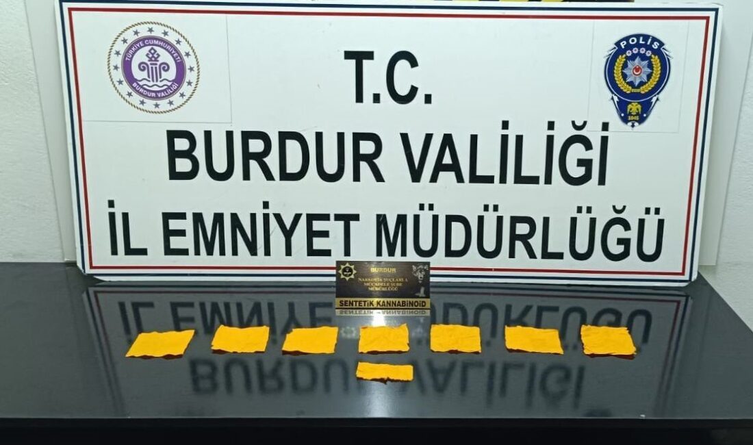 Burdur'da Narkotik Suçlarla Mücadele Şube Müdürlüğü, E.U. adlı şüphelinin üzerinde