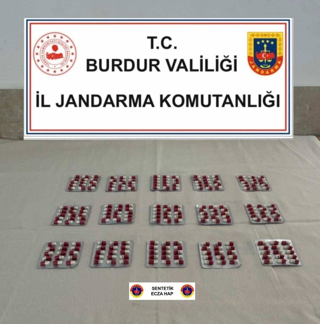 Burdur'da jandarma ekipleri, uyuşturucu ile mücadele kapsamında 225 sentetik ecza