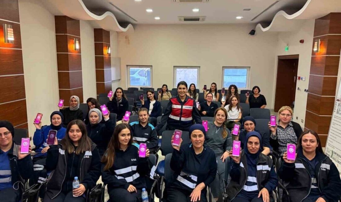 Bursa Jandarma Ekipleri, Kadına Yönelik Şiddetle Mücadele Eğitimi Düzenliyor Bursa İl Jandarma Komutanlığı, kadına yönelik şiddetle mücadele kapsamında çeşitli