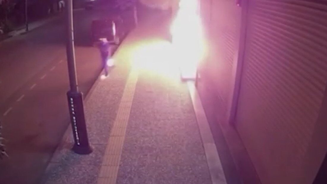 Bursa’da Suç Örgütlerine Yönelik Eş Zamanlı Operasyon: 16 Şüpheli Tutuklandı Bursa İl Emniyet Müdürlüğü, KOM ekipleriyle eş zamanlı operasyonlar düzenleyerek