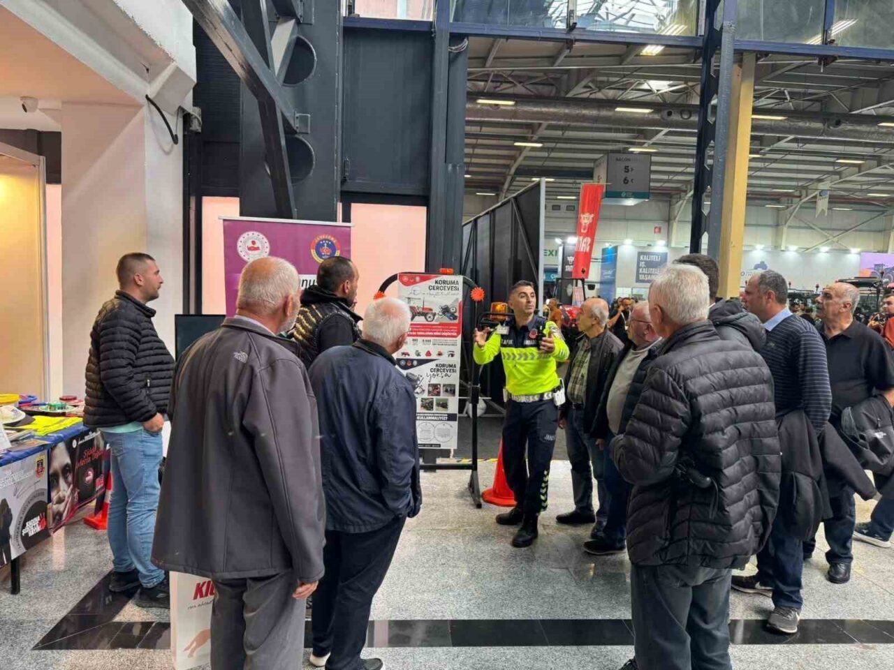 Bursa İl Jandarma Komutanlığı, Tarım ve Hayvancılık Fuarı'nda trafik güvenliği