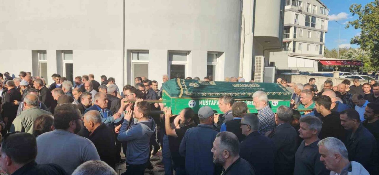 Bursa'nın Mustafakemalpaşa ilçesinde Nilüfer Hatun MTAL okul müdürü Zafer Erdem,
