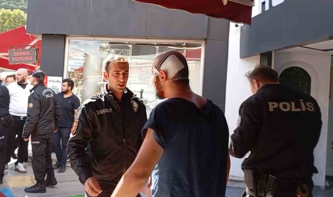 Bursa'nın Osmangazi ilçesinde, Ahmet Hamdi Tanpınar Caddesi'nde iki esnaf arasında