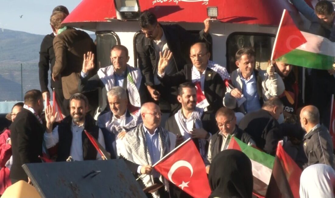 Bursa'da, AK Parti'nin düzenlediği "Kararlıyız, Sumud’un Yanındayız" etkinliği kapsamında Güzelyalı'dan