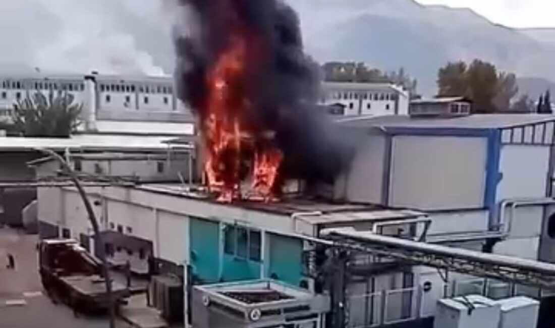 Bursa'nın Gürsu ilçesindeki bir fabrikada sabah saatlerinde meydana gelen yangın,